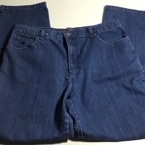 Gloria Vanderbilt Mom Jeans. Size 14